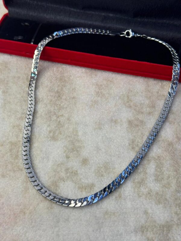 SILVER STAINLESS CHAIN