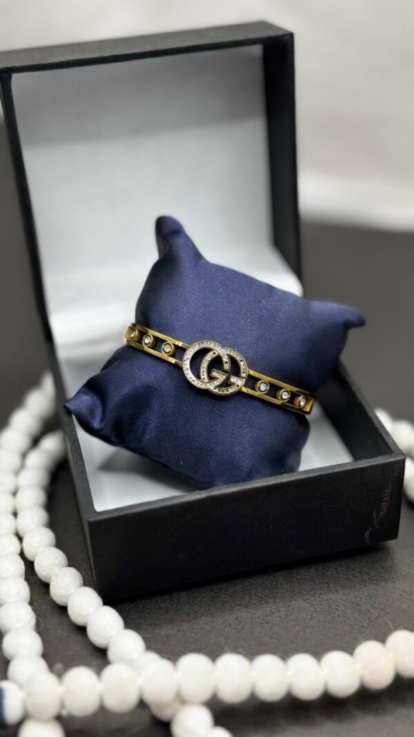 Elite Gold Link Bracelet
